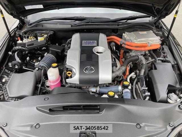 Lexus IS 2013-07 8208370-28