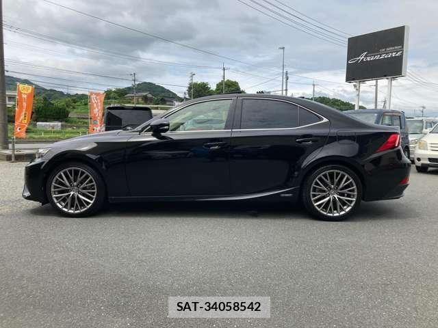 Lexus IS 2013-07 8208370-4