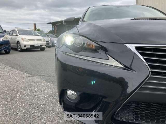Lexus IS 2013-07 8208370-8