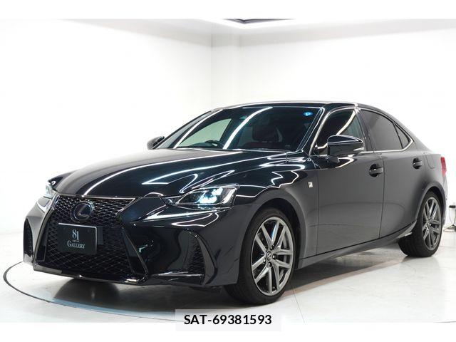 Lexus IS 2017-06 8208367-0