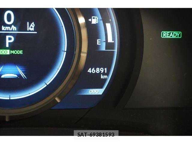 Lexus IS 2017-06 8208367-14