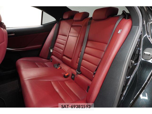 Lexus IS 2017-06 8208367-24