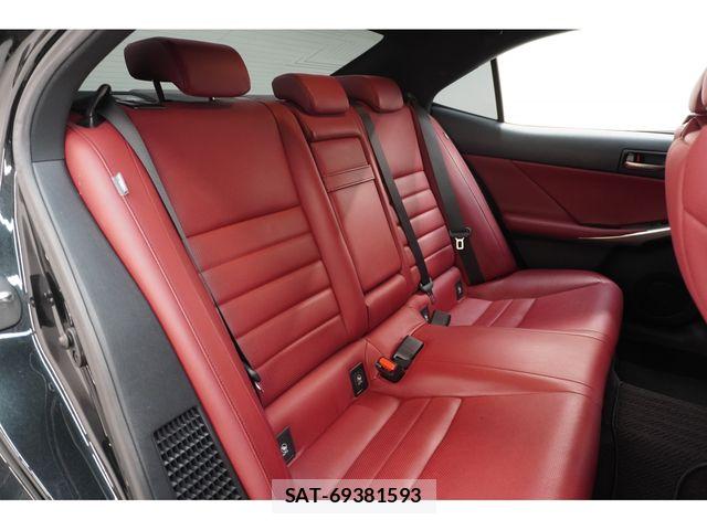 Lexus IS 2017-06 8208367-25