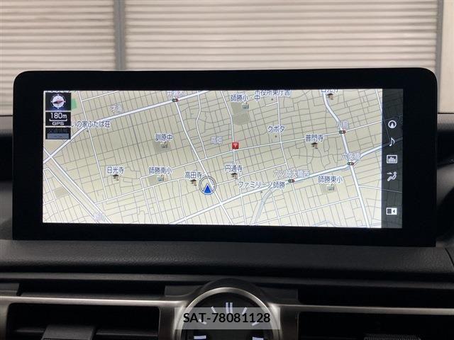 Lexus IS 2021-10 8208364-17