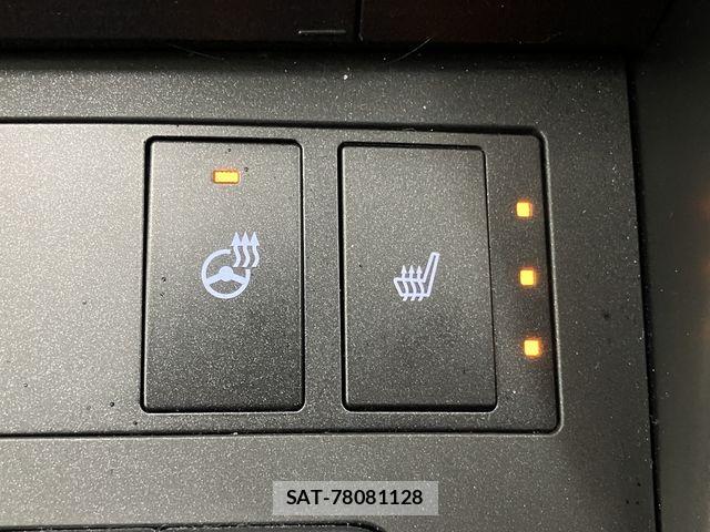 Lexus IS 2021-10 8208364-19