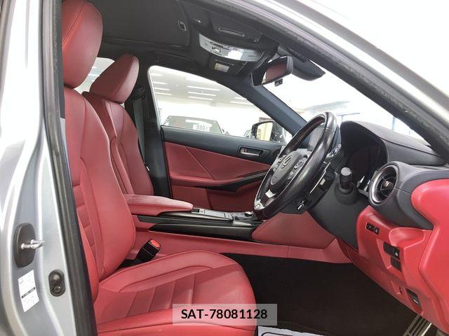 Lexus IS 2021-10 8208364-21