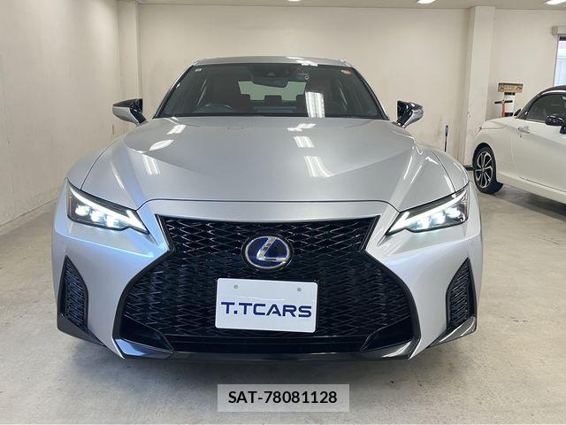 Lexus IS 2021-10 8208364-24