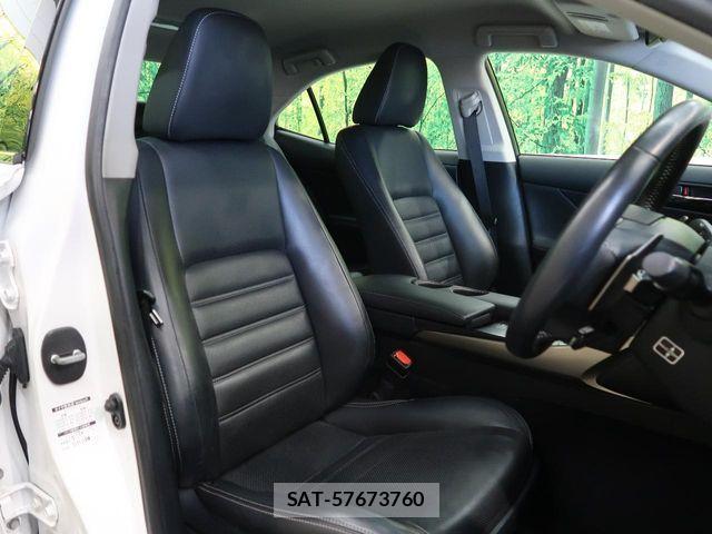 Lexus IS 2013-08 8208369-9