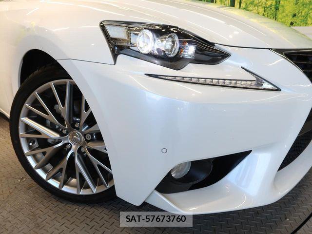 Lexus IS 2013-08 8208369-13