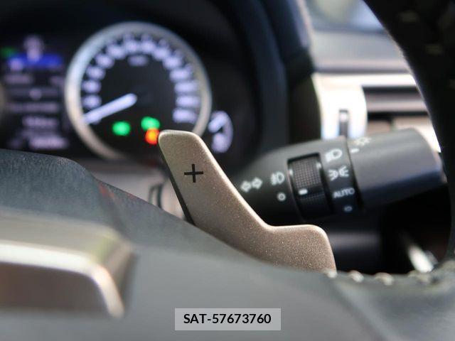 Lexus IS 2013-08 8208369-4