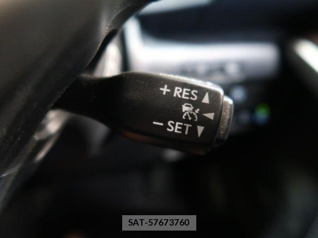 Lexus IS 2013-08 8208369-6
