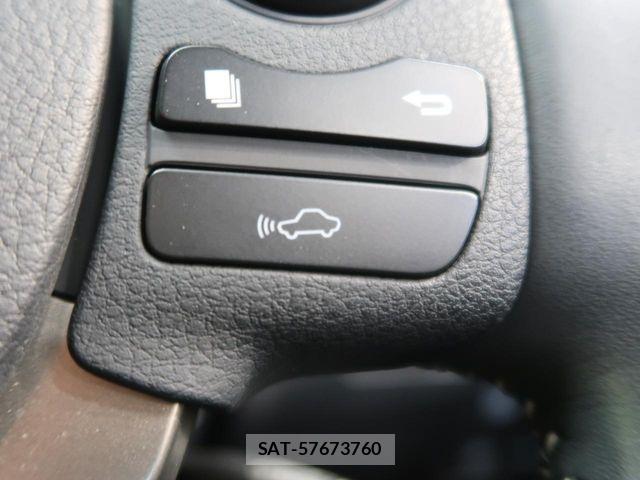 Lexus IS 2013-08 8208369-7