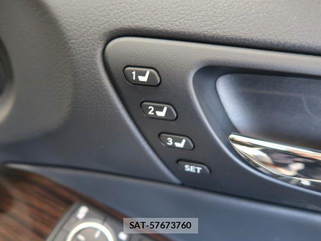 Lexus IS 2013-08 8208369-8