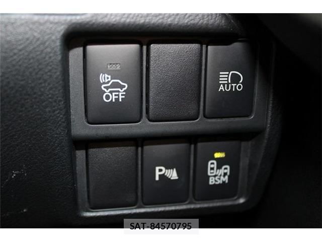 Lexus IS 2017-05 8230615-2
