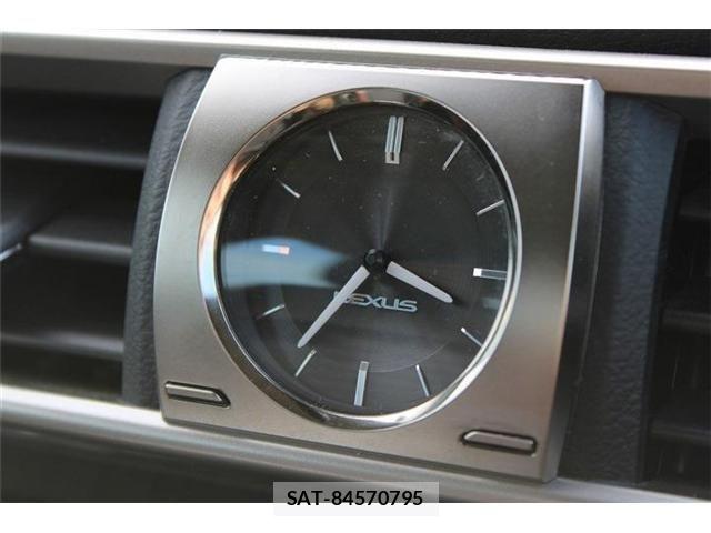 Lexus IS 2017-05 8230615-3
