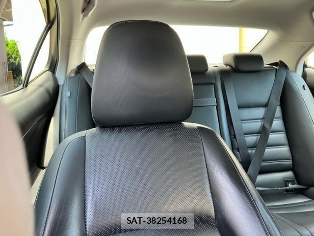 Lexus IS 2014-11 8230610-12