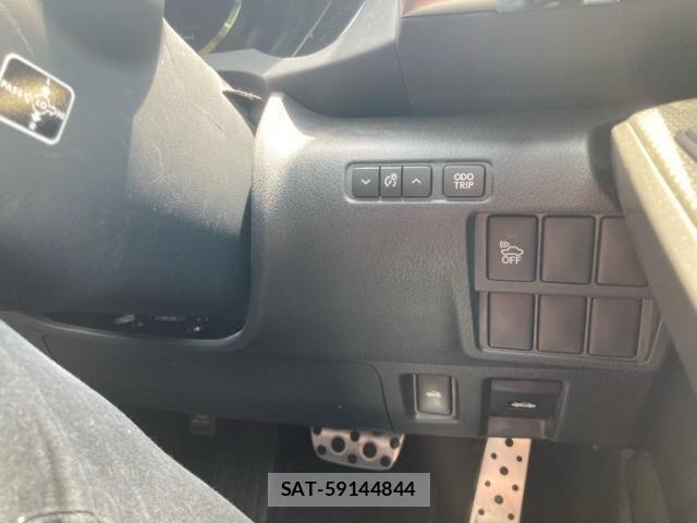 Lexus IS 2014-02 8230616-18