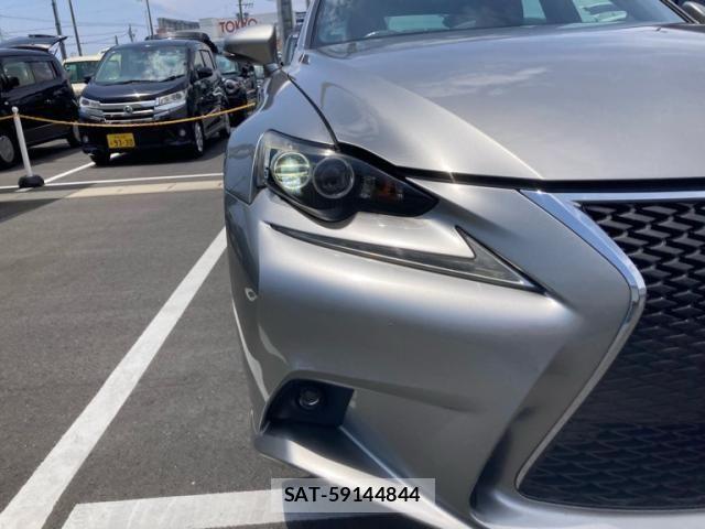 Lexus IS 2014-02 8230616-4