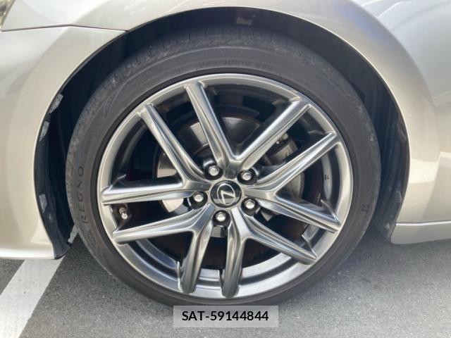 Lexus IS 2014-02 8230616-6