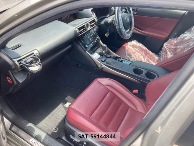 Lexus IS 2014-02 8230616-8