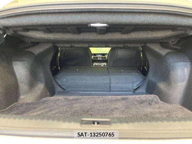 Lexus IS 2014-02 8230608-9