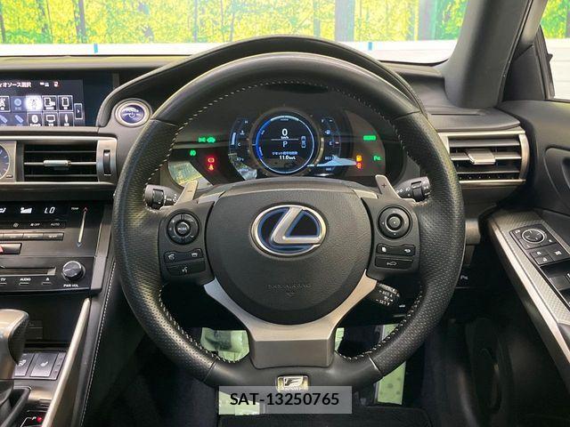 Lexus IS 2014-02 8230608-10