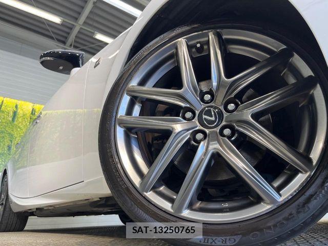 Lexus IS 2014-02 8230608-12