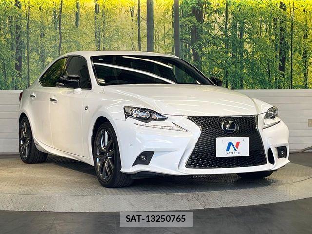 Lexus IS 2014-02 8230608-15
