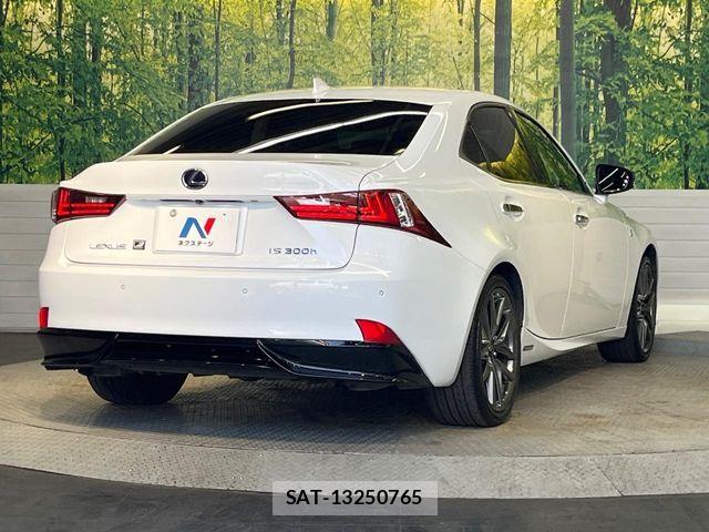 Lexus IS 2014-02 8230608-16
