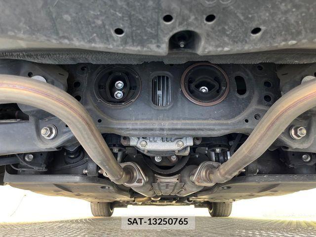 Lexus IS 2014-02 8230608-18