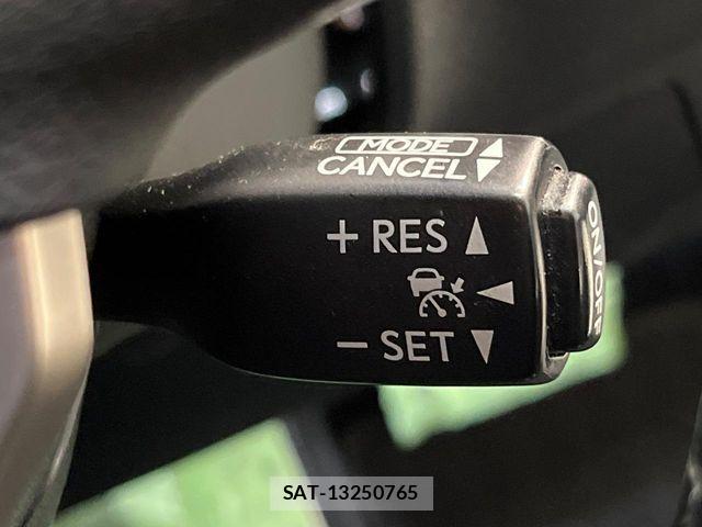 Lexus IS 2014-02 8230608-4