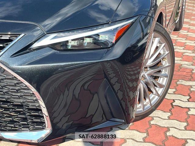 Lexus IS 2022-07 8315178-11