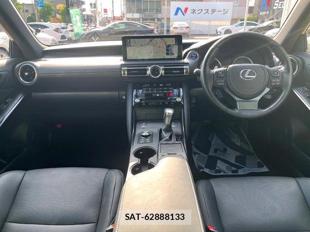 Lexus IS 2022-07 8315178-1