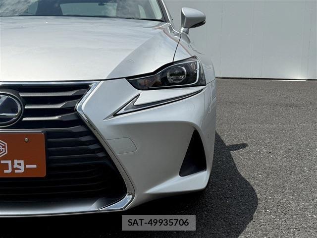 Lexus IS 2019-12 8315179-10