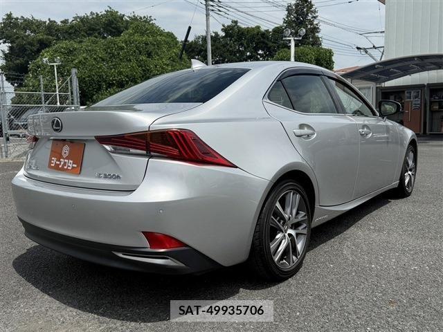 Lexus IS 2019-12 8315179-4