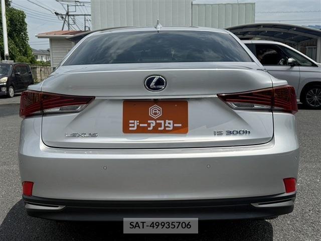 Lexus IS 2019-12 8315179-5
