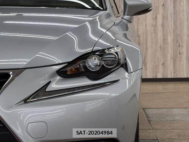 Lexus IS 2015-08 8336548-21