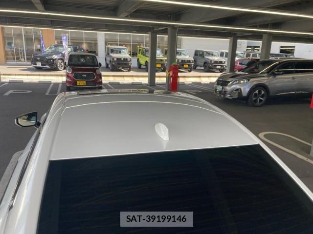 Lexus IS 2021-02 8336541-9