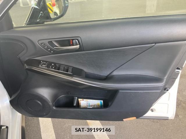 Lexus IS 2021-02 8336541-10