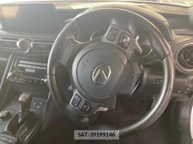 Lexus IS 2021-02 8336541-12