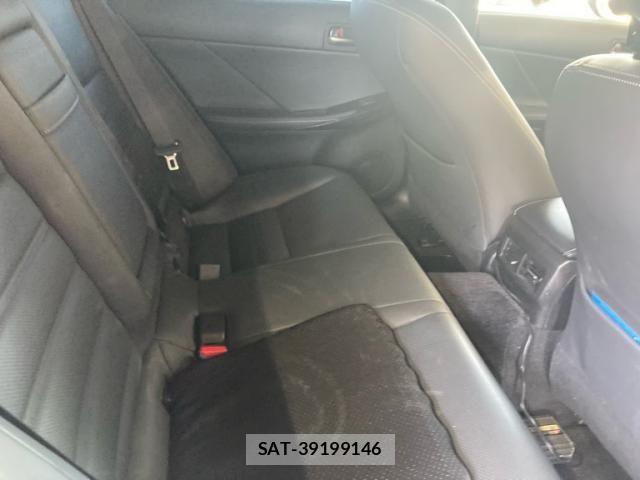 Lexus IS 2021-02 8336541-17