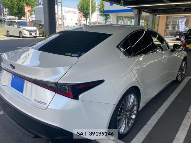 Lexus IS 2021-02 8336541-7