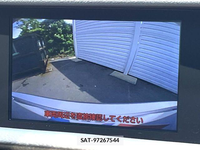 Lexus IS 2016-03 8336545-3