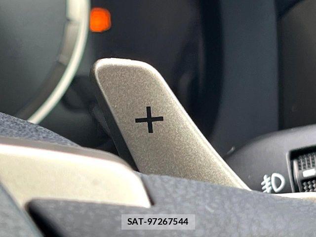 Lexus IS 2016-03 8336545-4