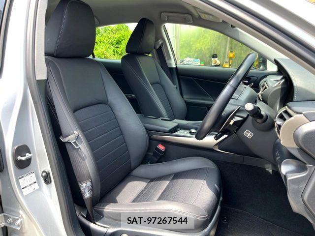 Lexus IS 2016-03 8336545-8