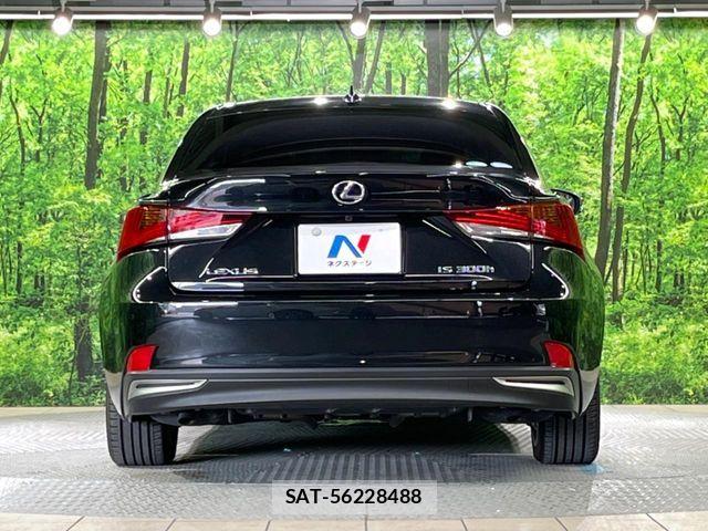 Lexus IS 2018-02 8336540-14