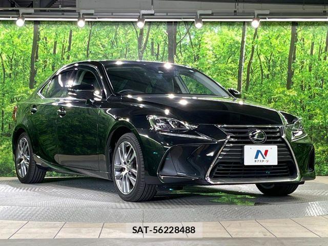 Lexus IS 2018-02 8336540-15