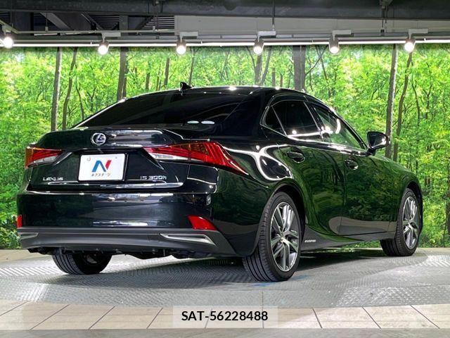 Lexus IS 2018-02 8336540-16