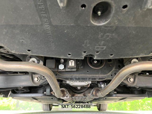 Lexus IS 2018-02 8336540-18