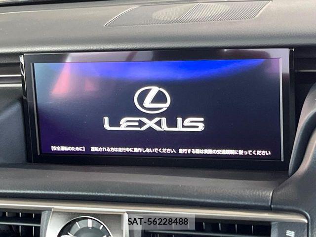 Lexus IS 2018-02 8336540-3